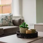 Buckingham House Horizon ريدكار