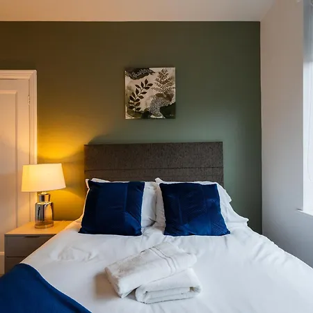 Buckingham House Horizon * רדקאר